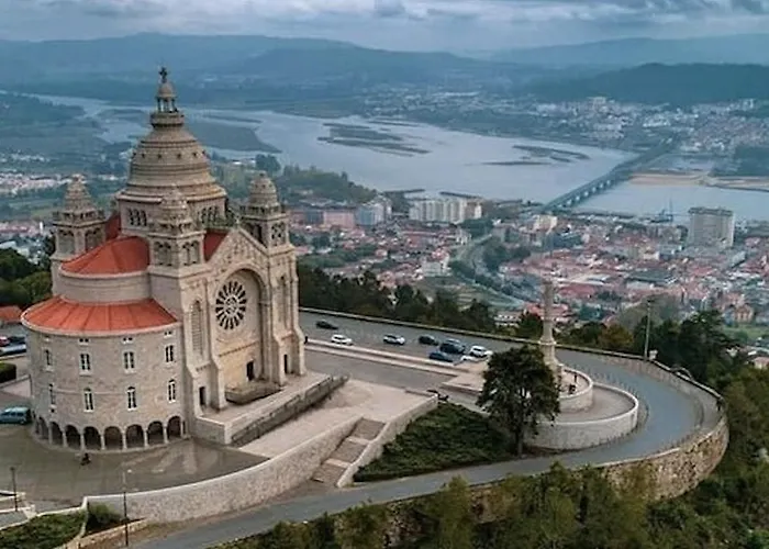 Casa Da Tapada - Grupo Casas Vale Do Lima 펜션
